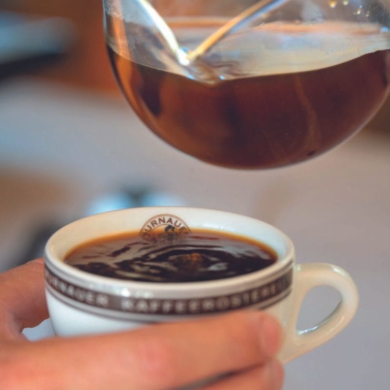 Gratis-Kaffeewissen Filterkaffee Kaffeehaus Pour Over Brühkaffee